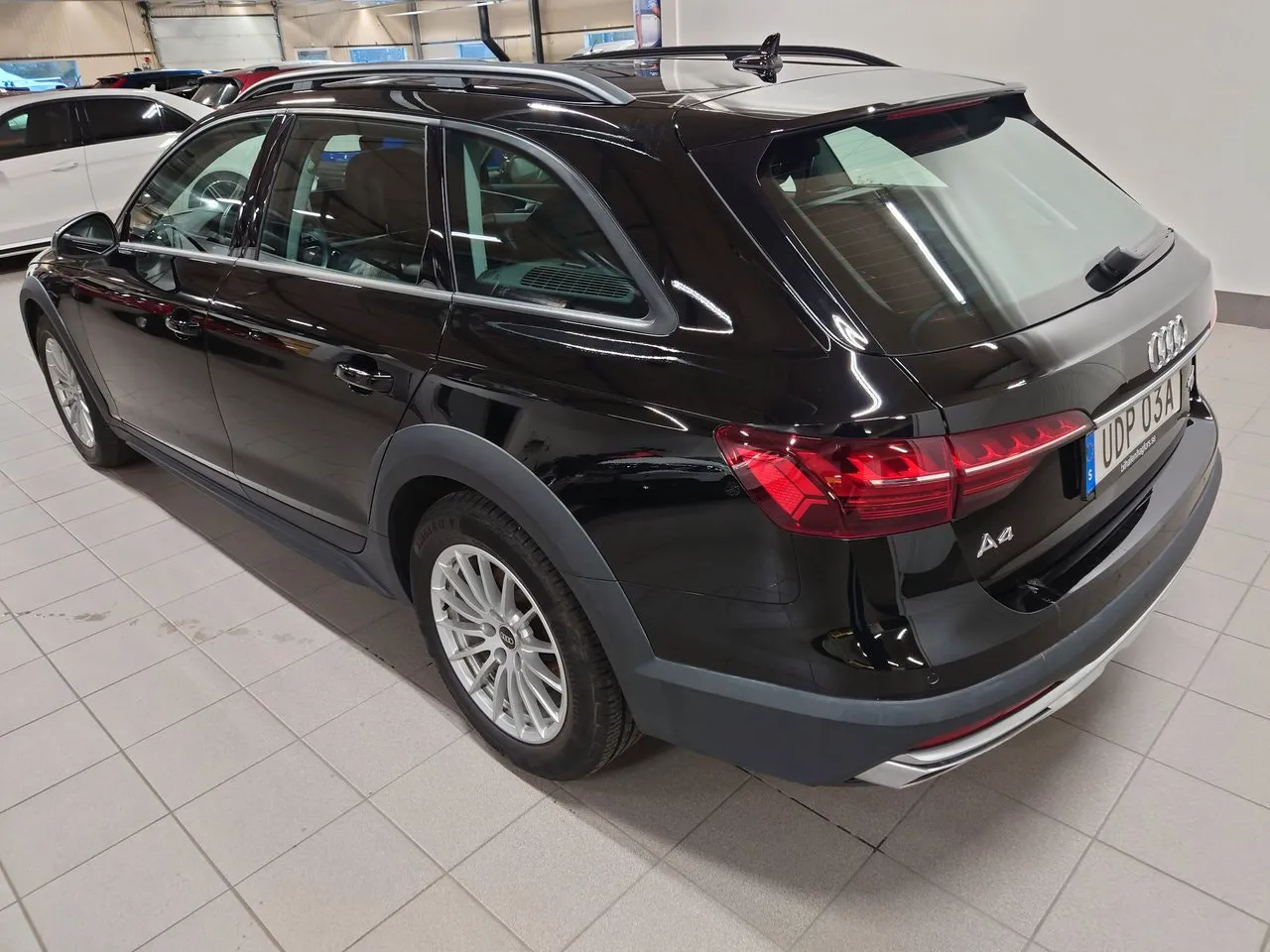 Vehicle image 3
