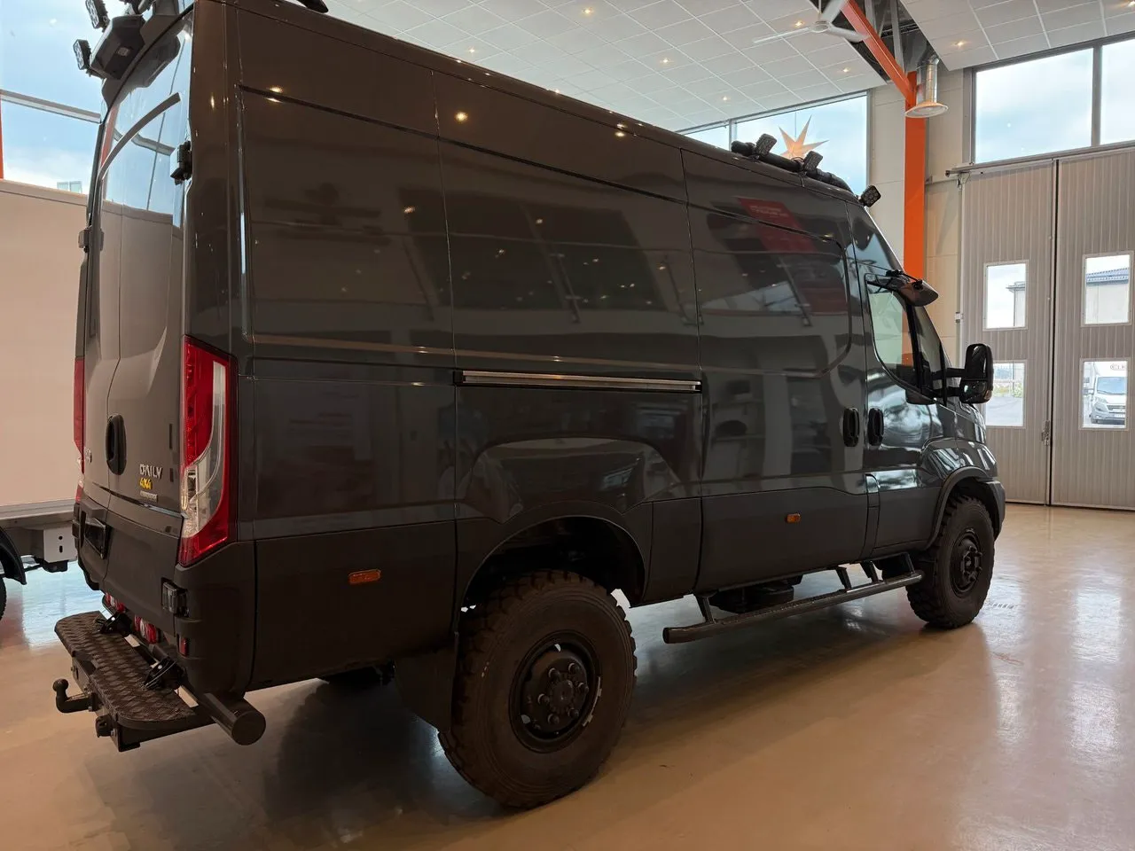 Vehicle image 8
