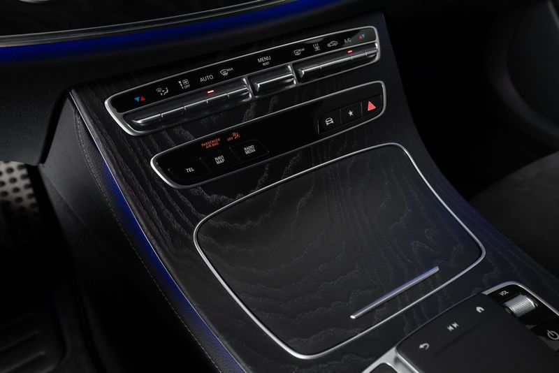 Mercedes E220 bild 13
