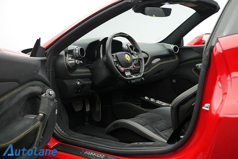 Ferrari F8 bild 20