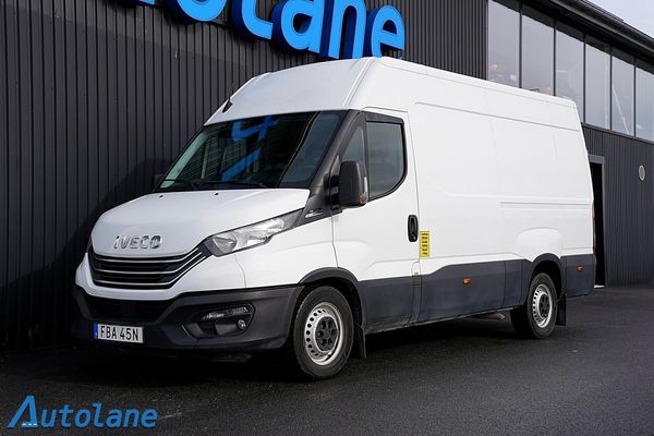 Iveco Daily 35-140 Skåpbil 2.3 JTD Hi-Matic, MOMS, 3-Sits 136hk - 2023