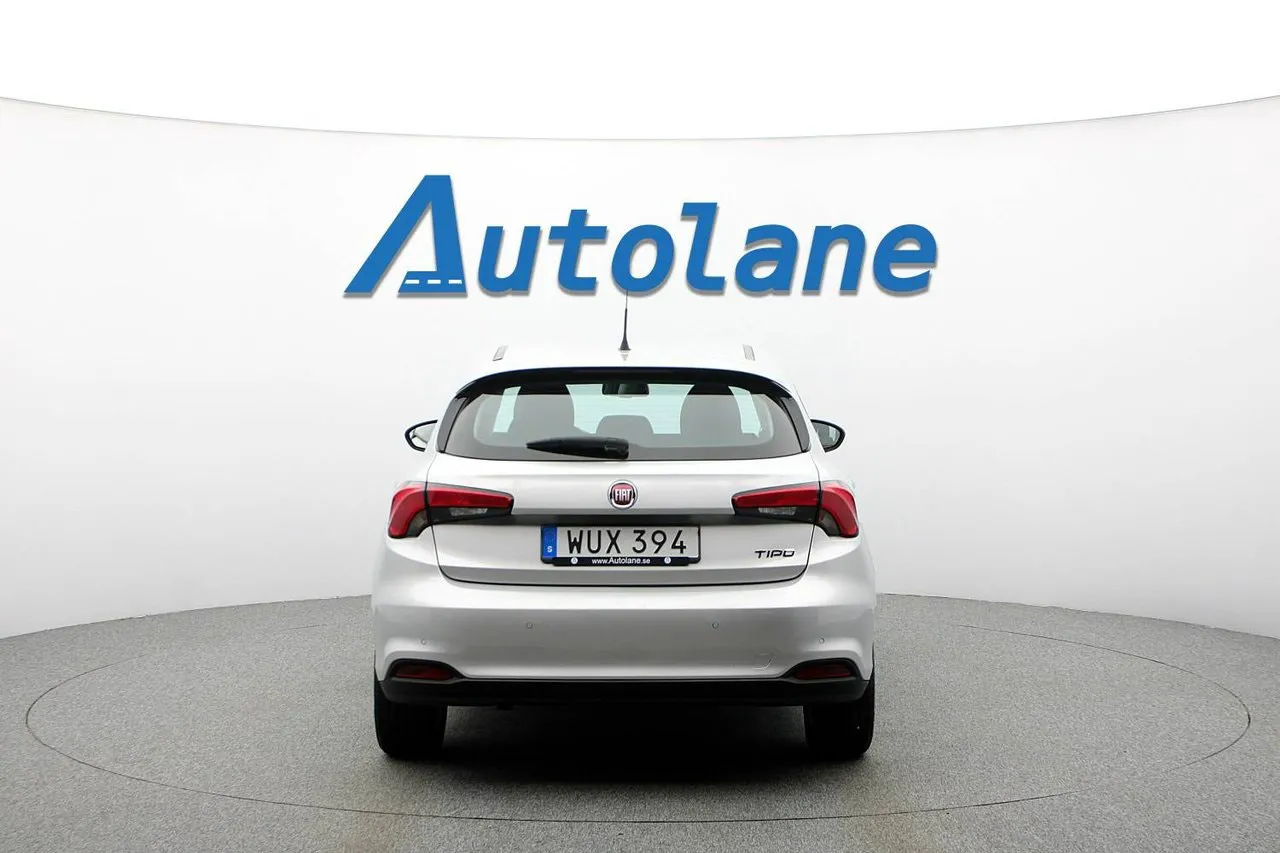 Vehicle image 6