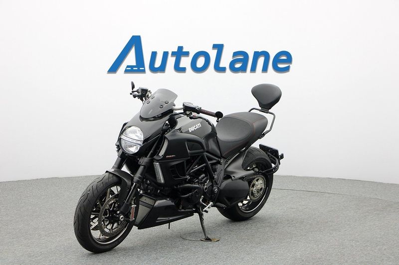 Ducati Diavel Carbon bild 4
