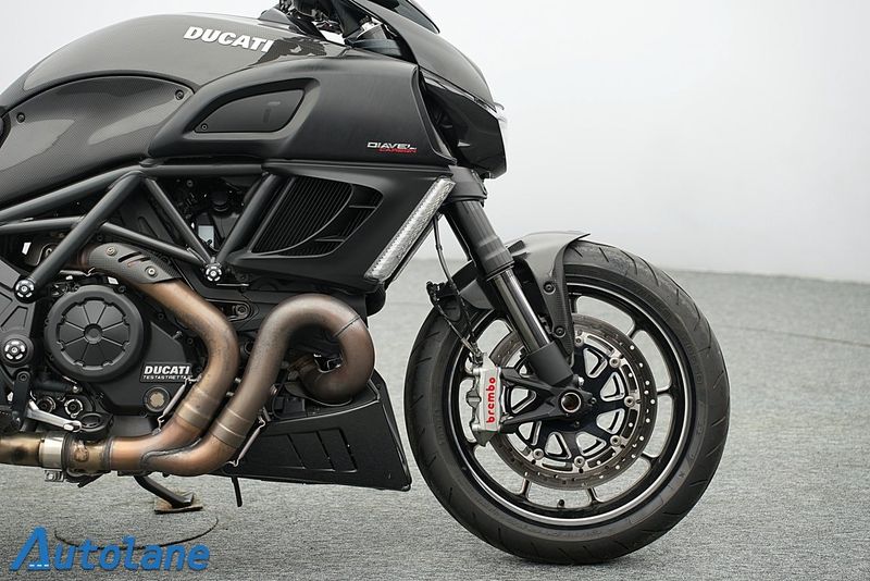Ducati Diavel Carbon bild 12