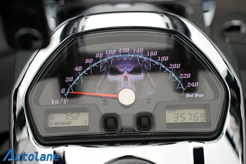 Suzuki VZR bild 22