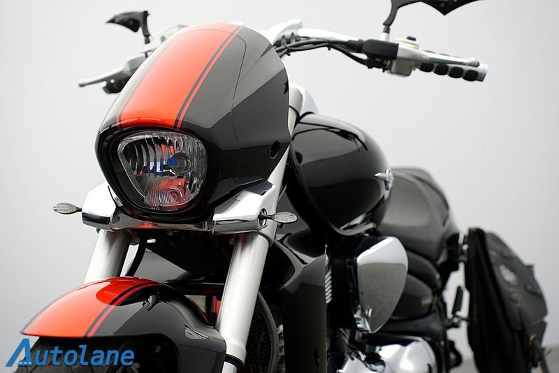 Suzuki VZR bild 24