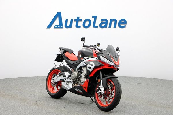 Aprilia Tuono 660 *Nyservad, Farthållare, Brembo - 2021