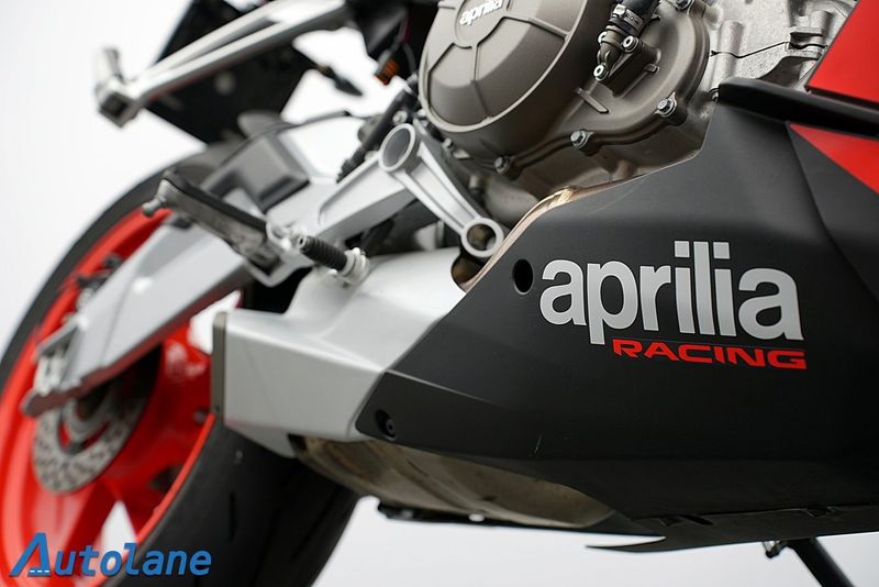 Aprilia Tuono bild 18