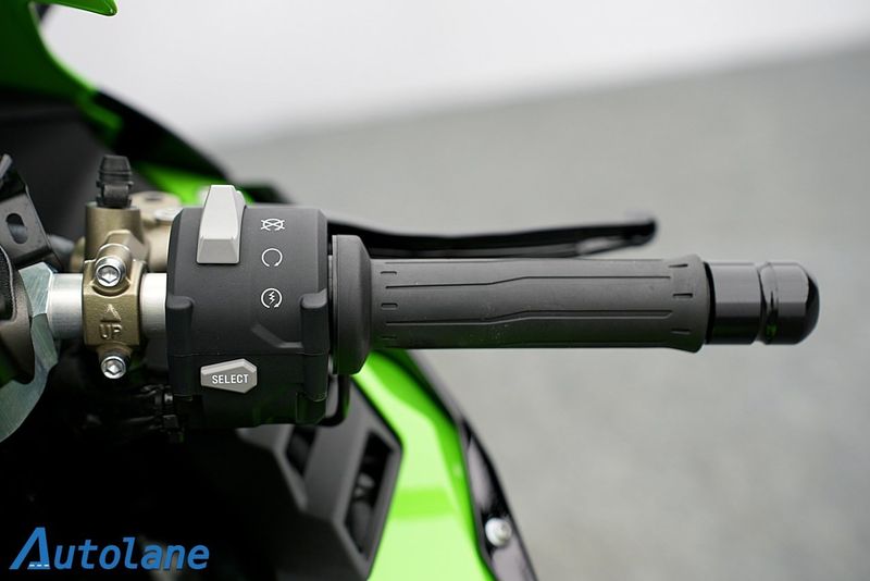 Kawasaki Ninja ZX bild 23