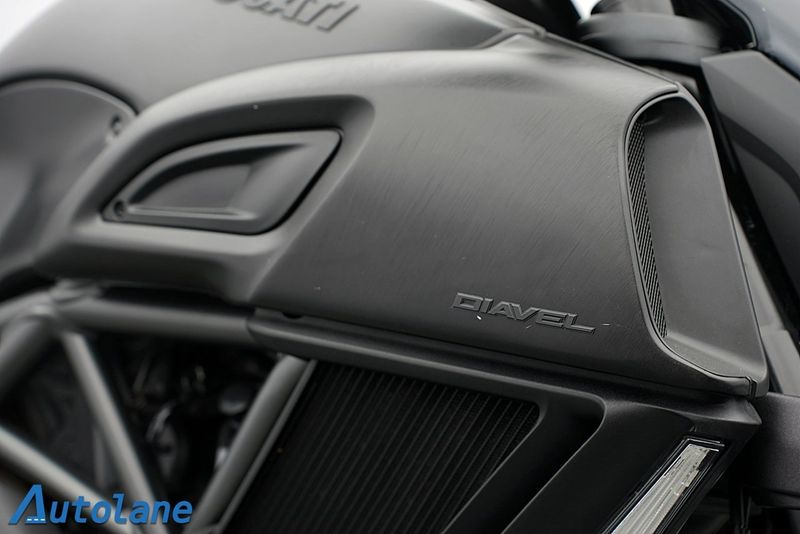 Ducati Diavel bild 23
