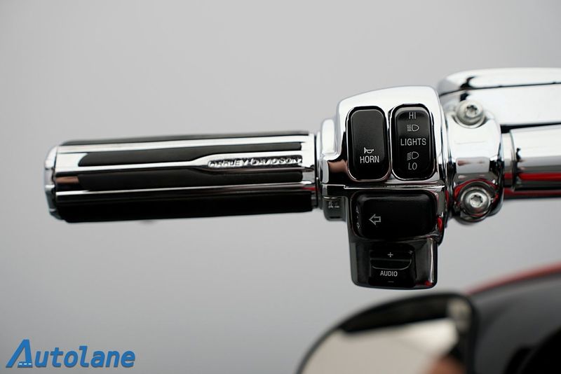 Harley-Davidson CVO Street Glide bild 20
