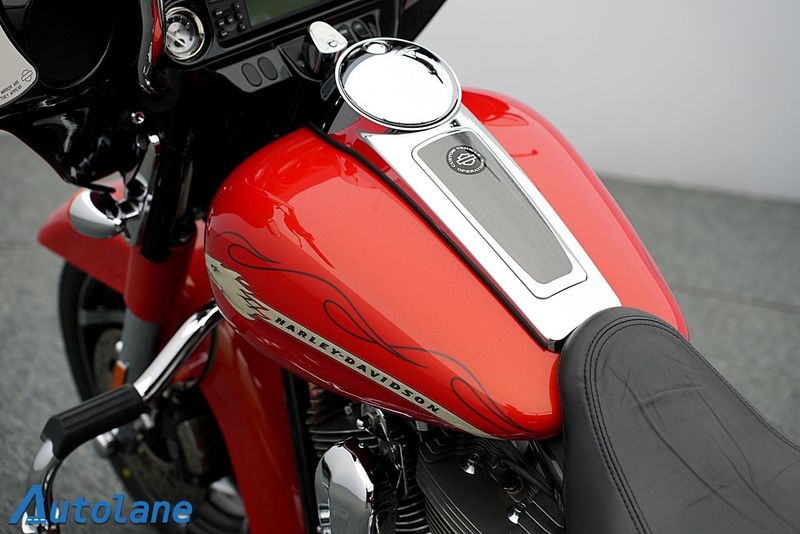 Harley-Davidson CVO Street Glide bild 24