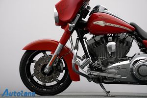 Harley-Davidson CVO Street Glide bild 13