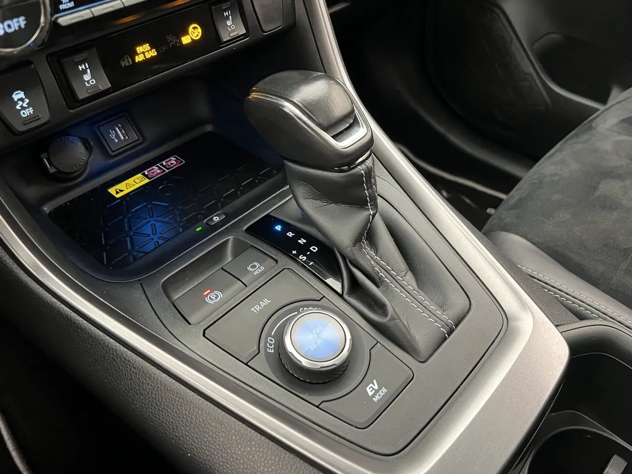 Vehicle image 26