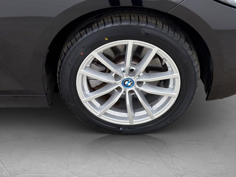BMW 330 bild 31