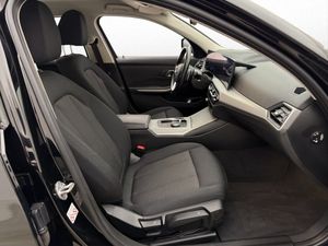 BMW 330 bild 10