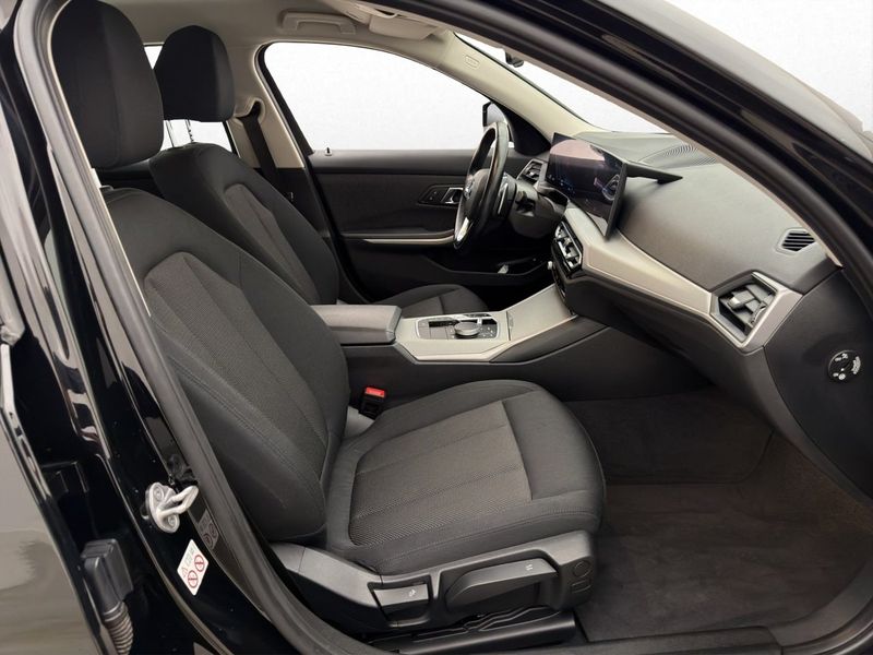 BMW 330 bild 10