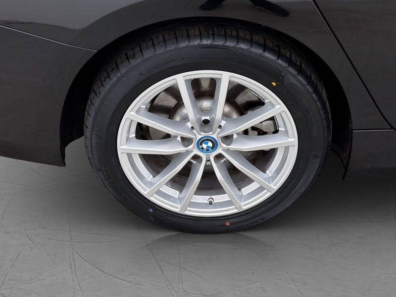 BMW 330 bild 30