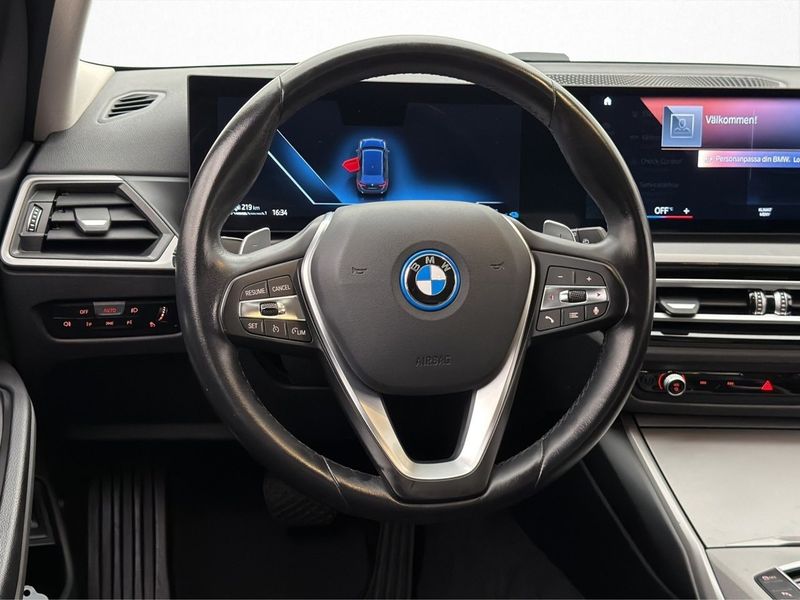 BMW 330 bild 11