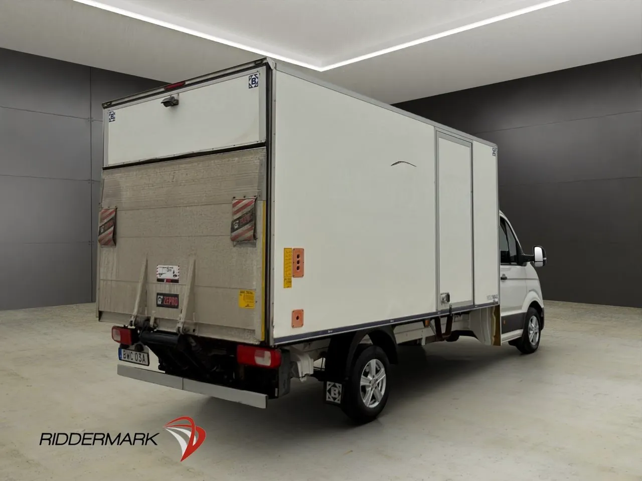 Vehicle image 8
