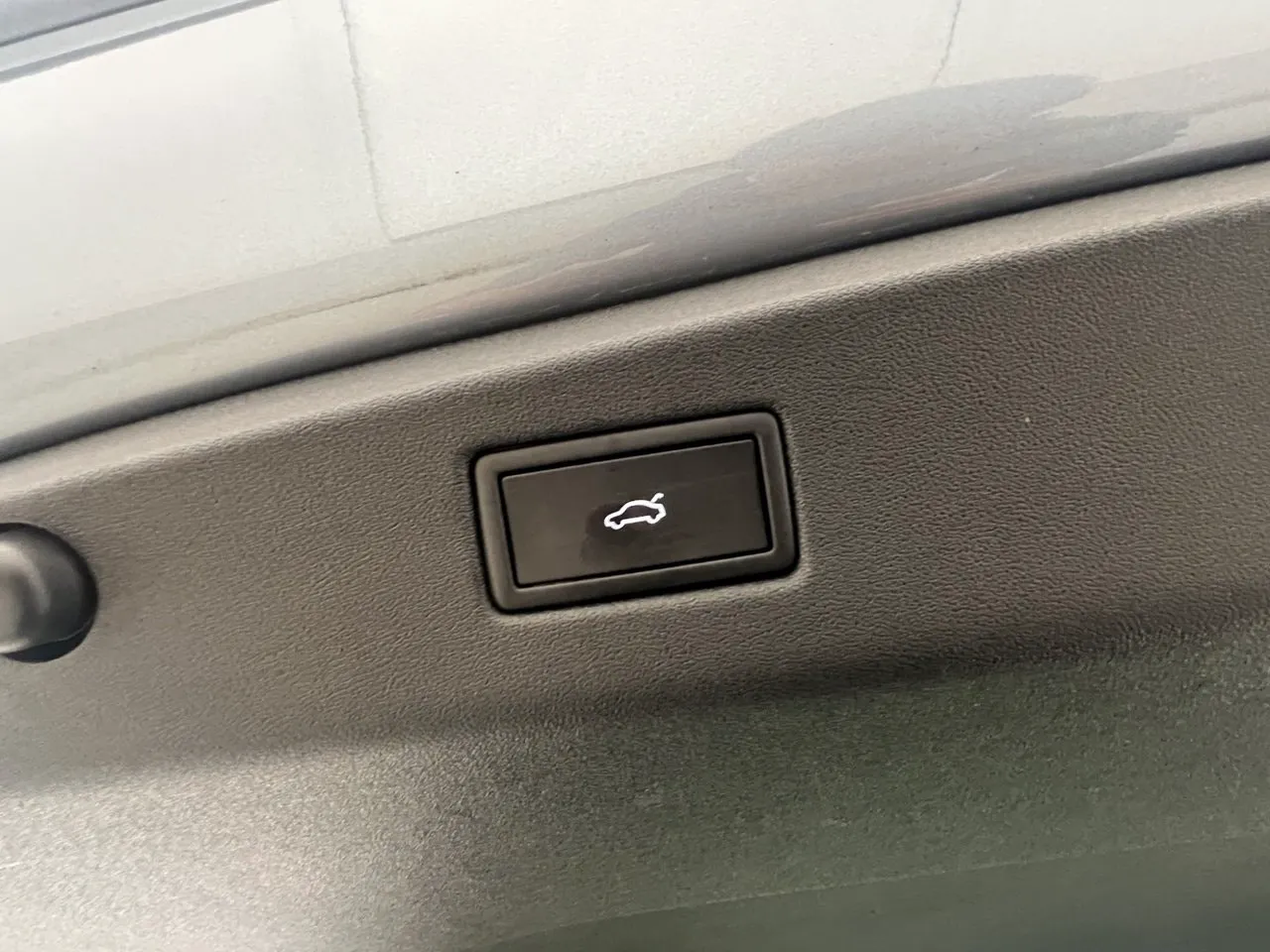 Vehicle image 29