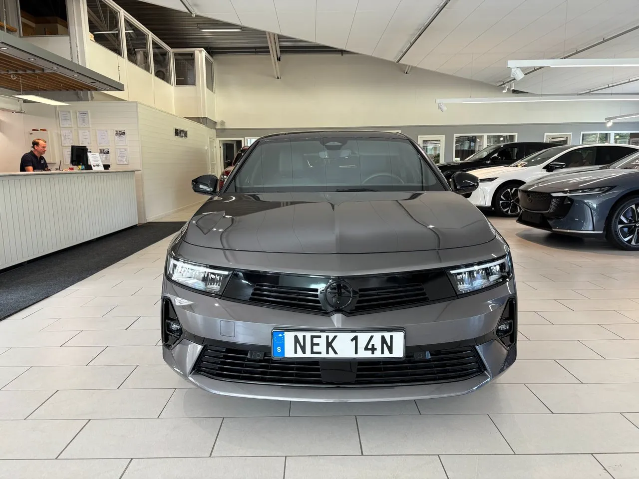 Vehicle image 6