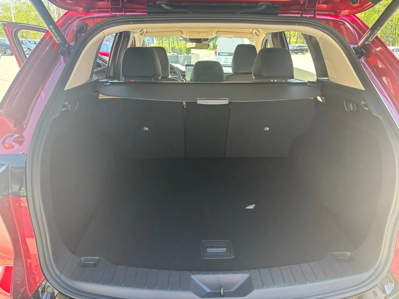Vehicle image 18