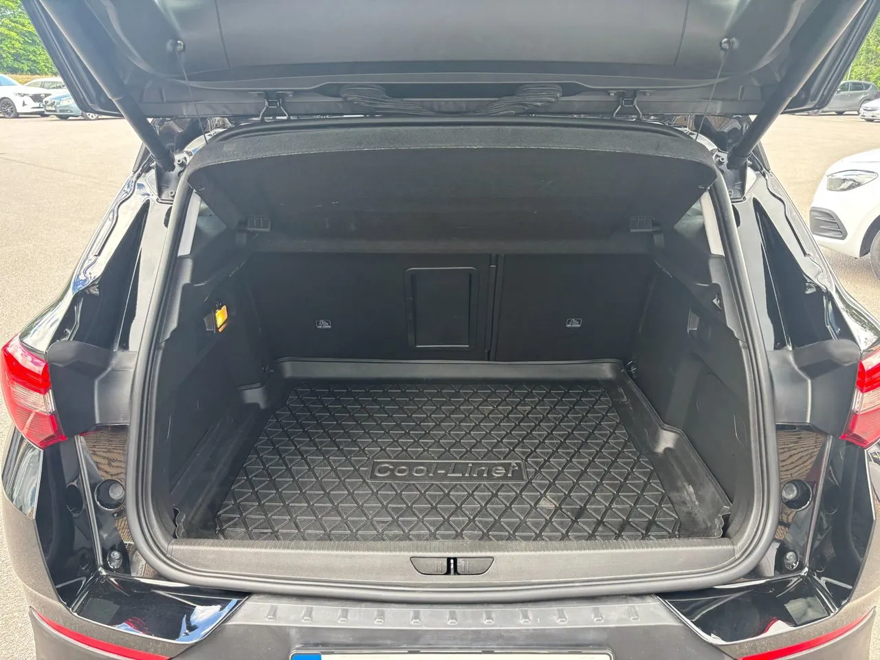 Vehicle image 21