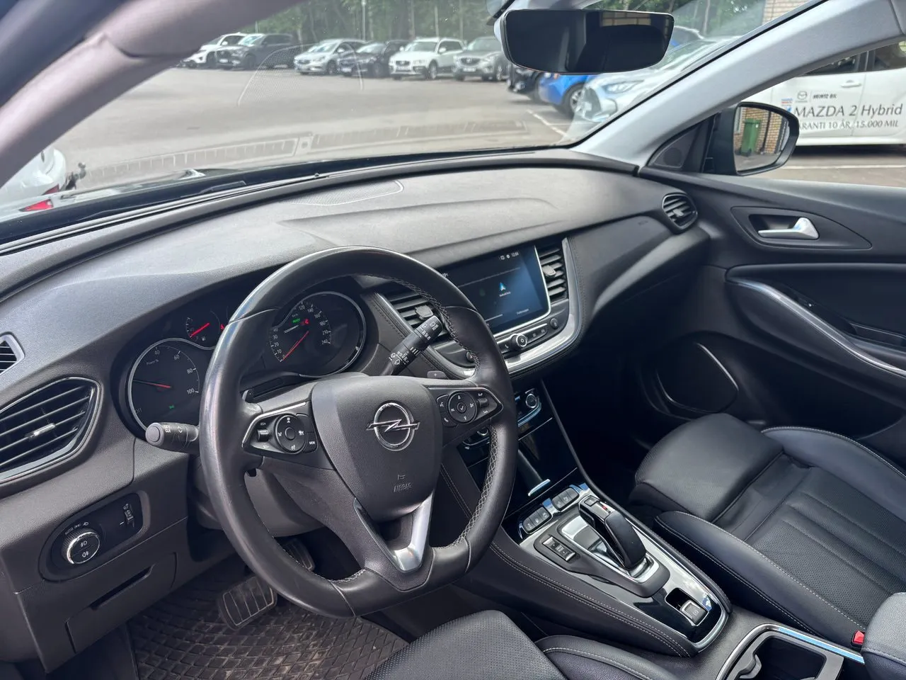 Vehicle image 9