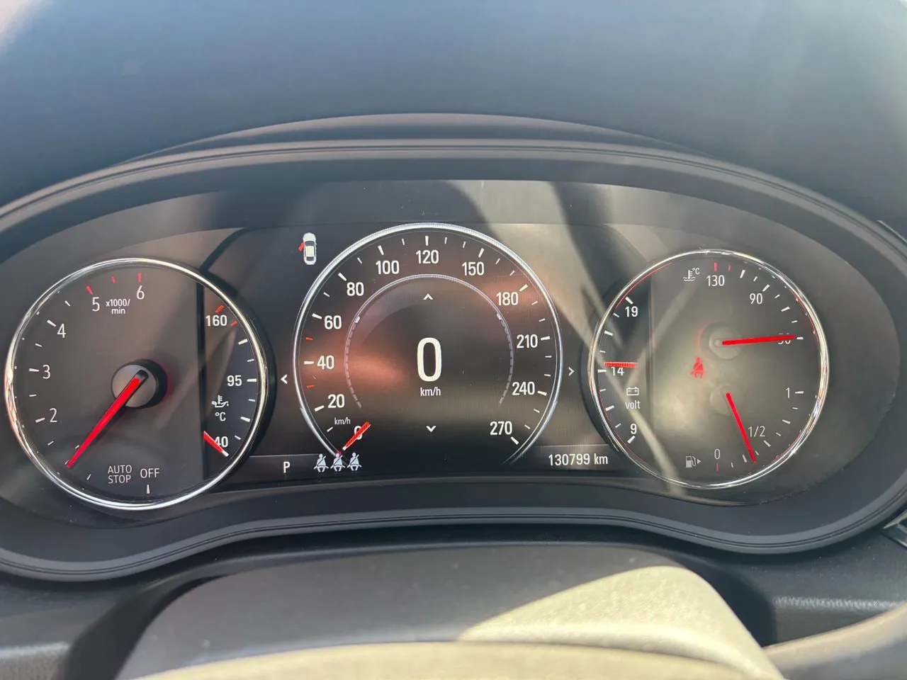 Vehicle image 32