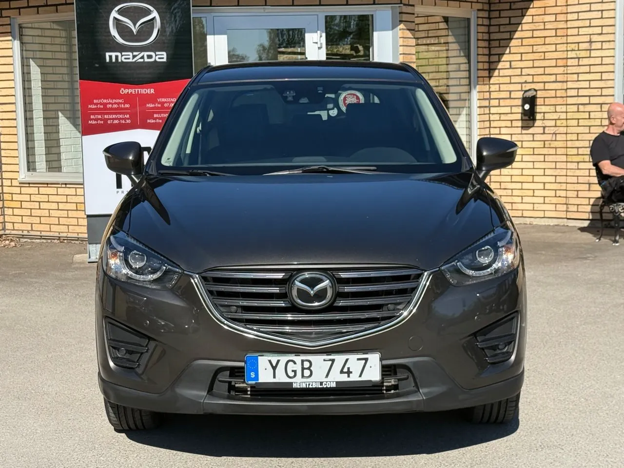 Vehicle image 7