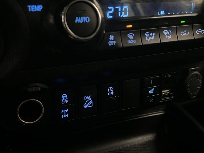 Toyota Hilux bild 28