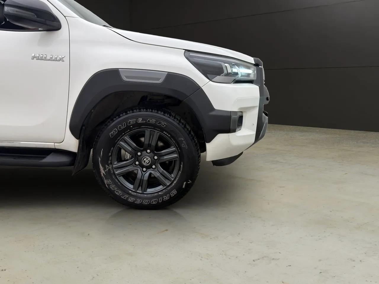 Vehicle image 33