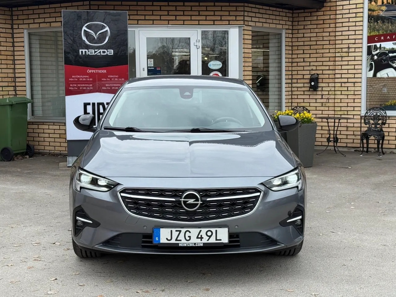 Vehicle image 7