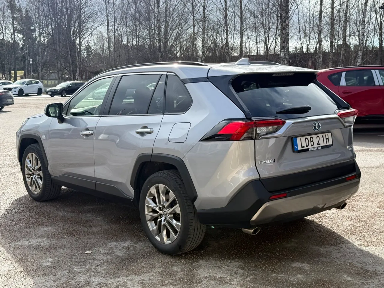 Vehicle image 4
