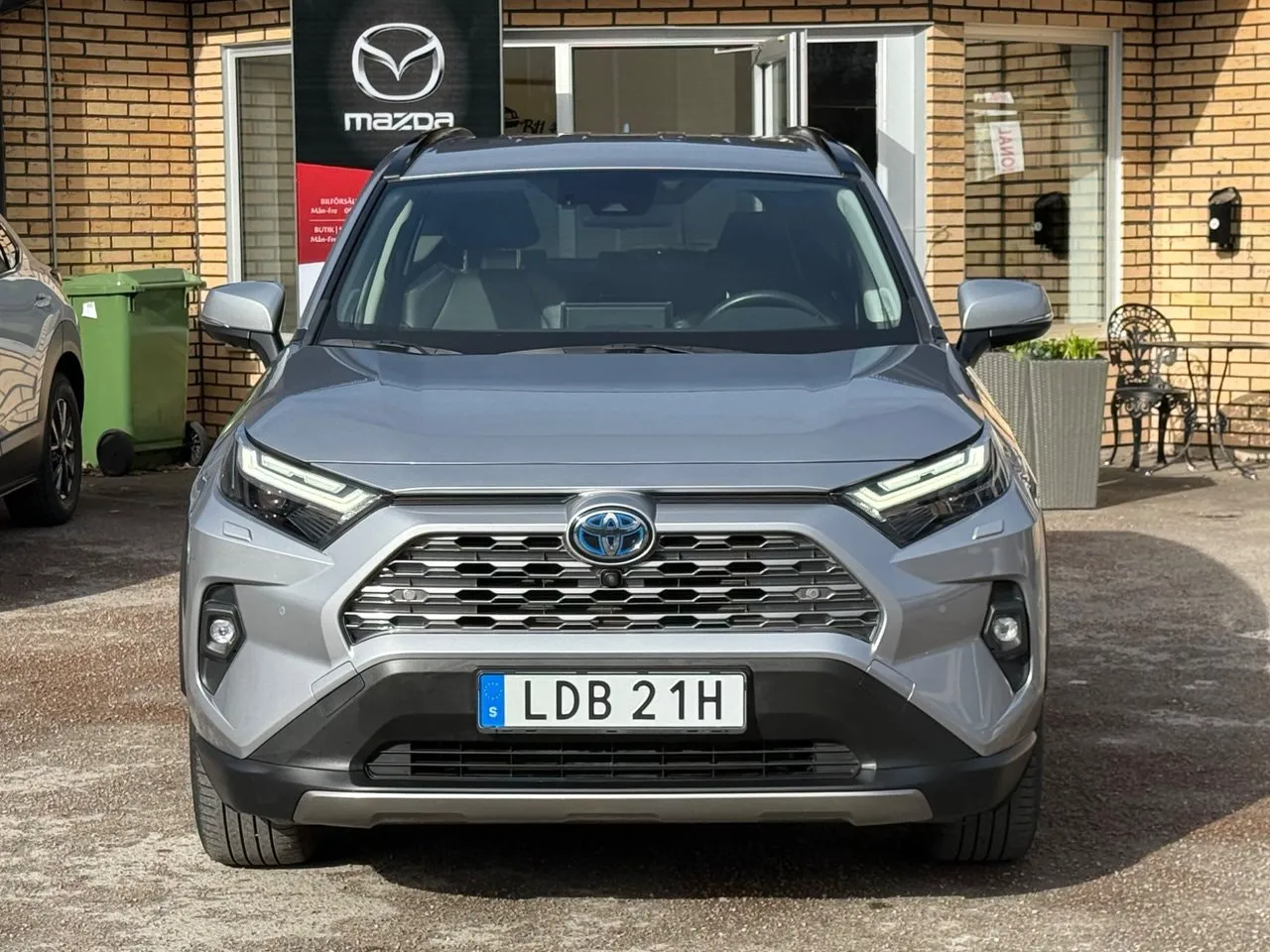 Vehicle image 7