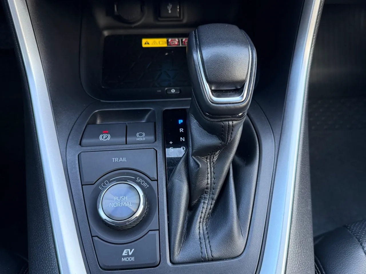Vehicle image 24