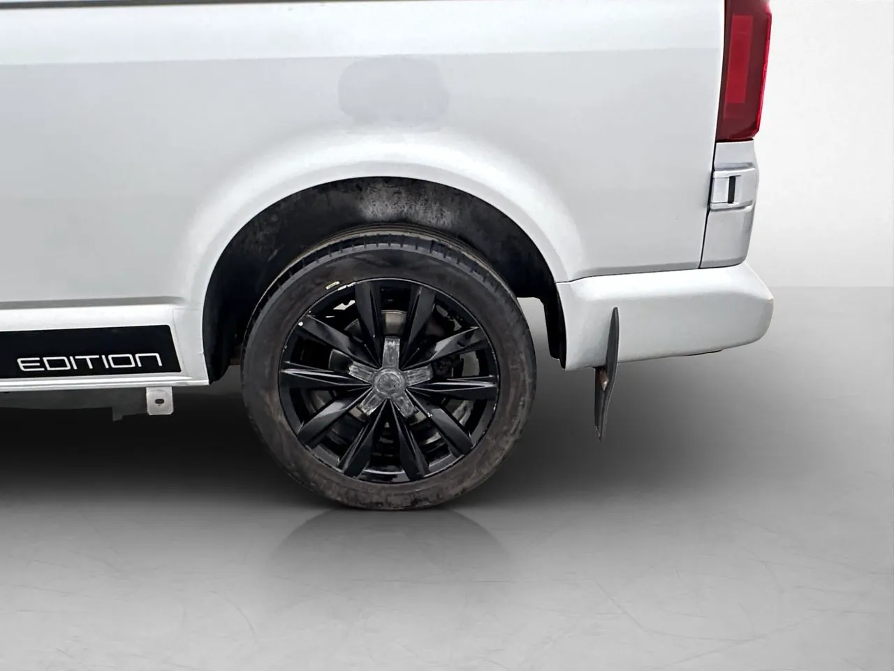 Vehicle image 24