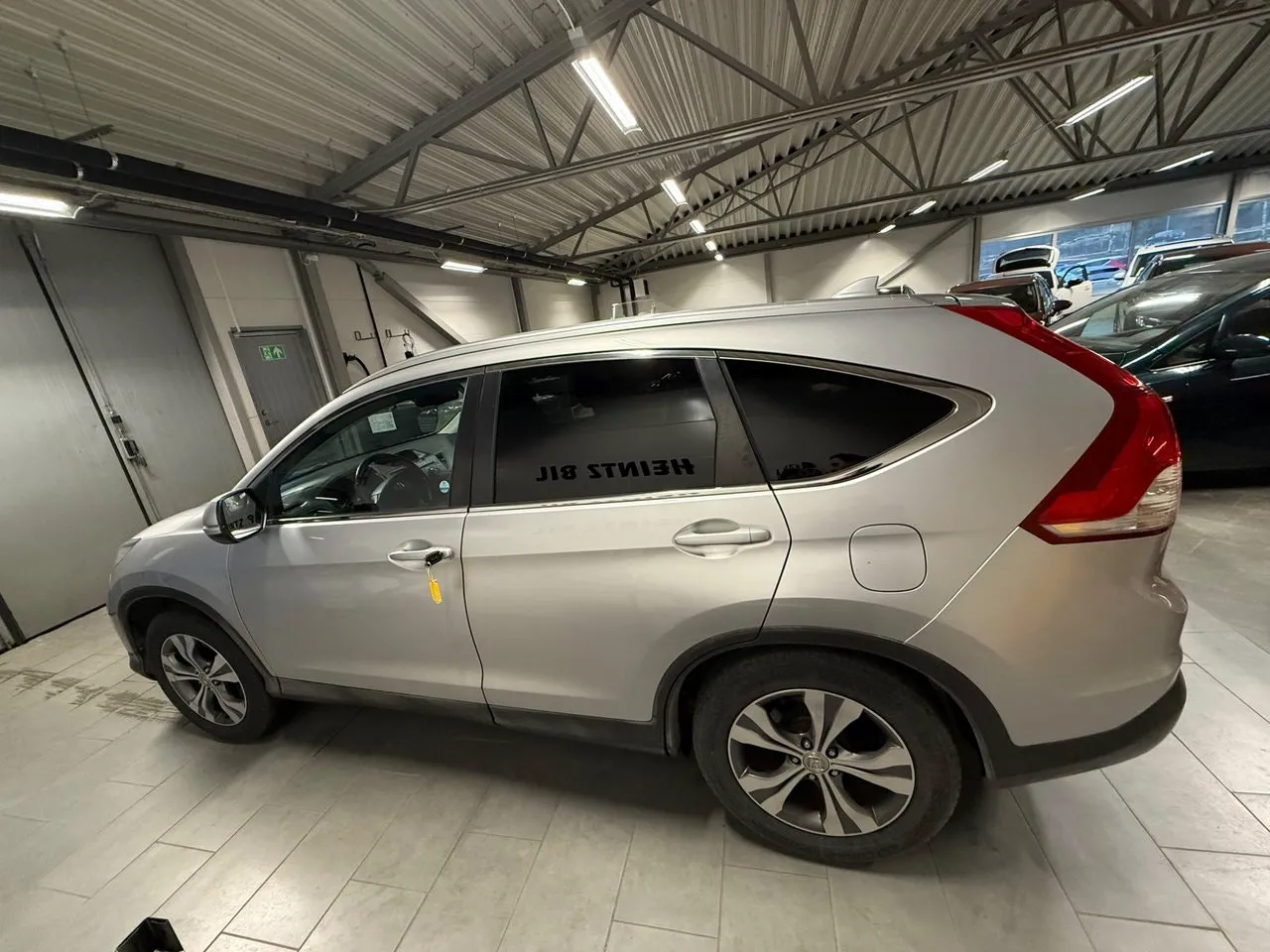 Vehicle image 5
