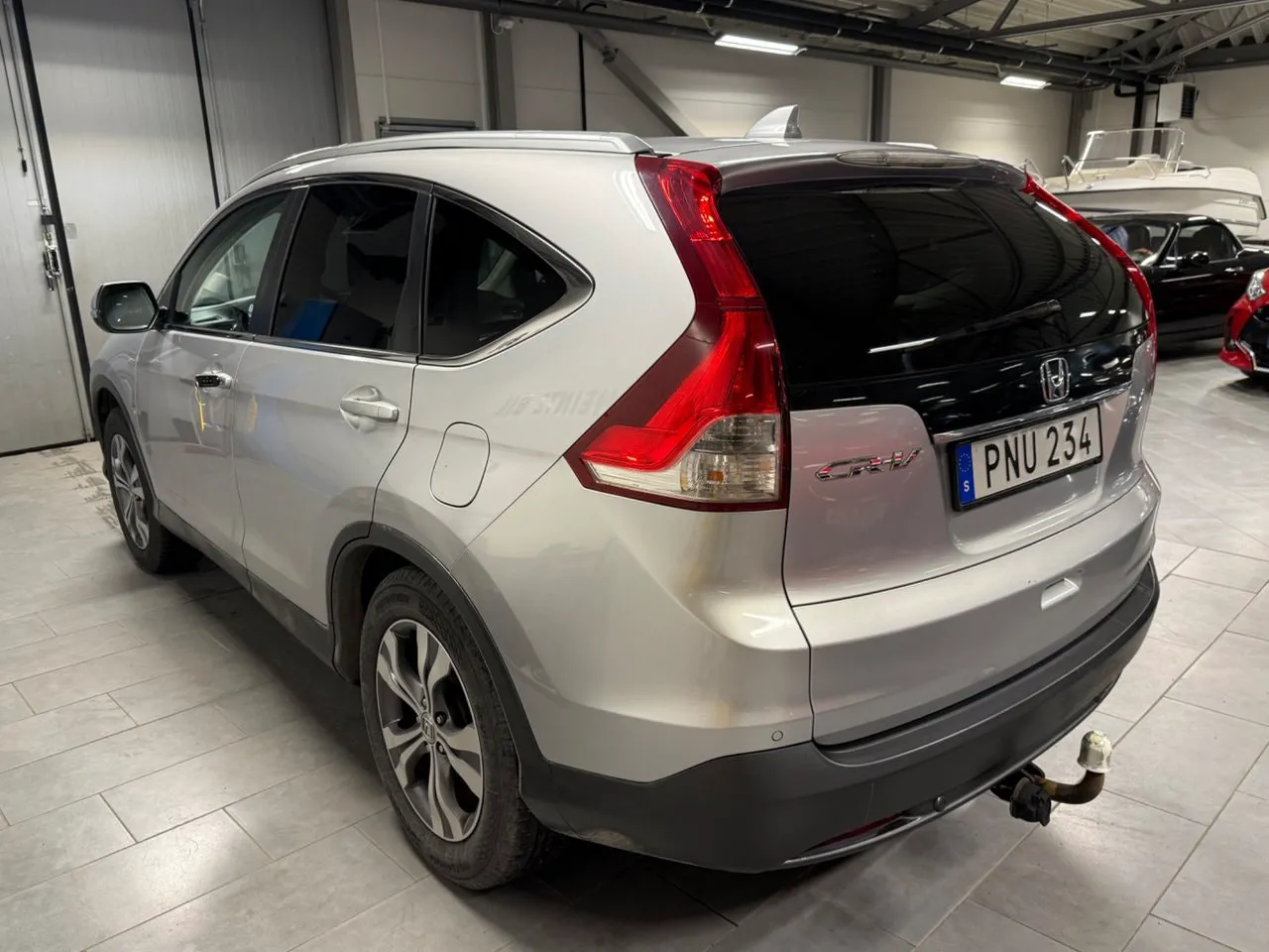 Vehicle image 4