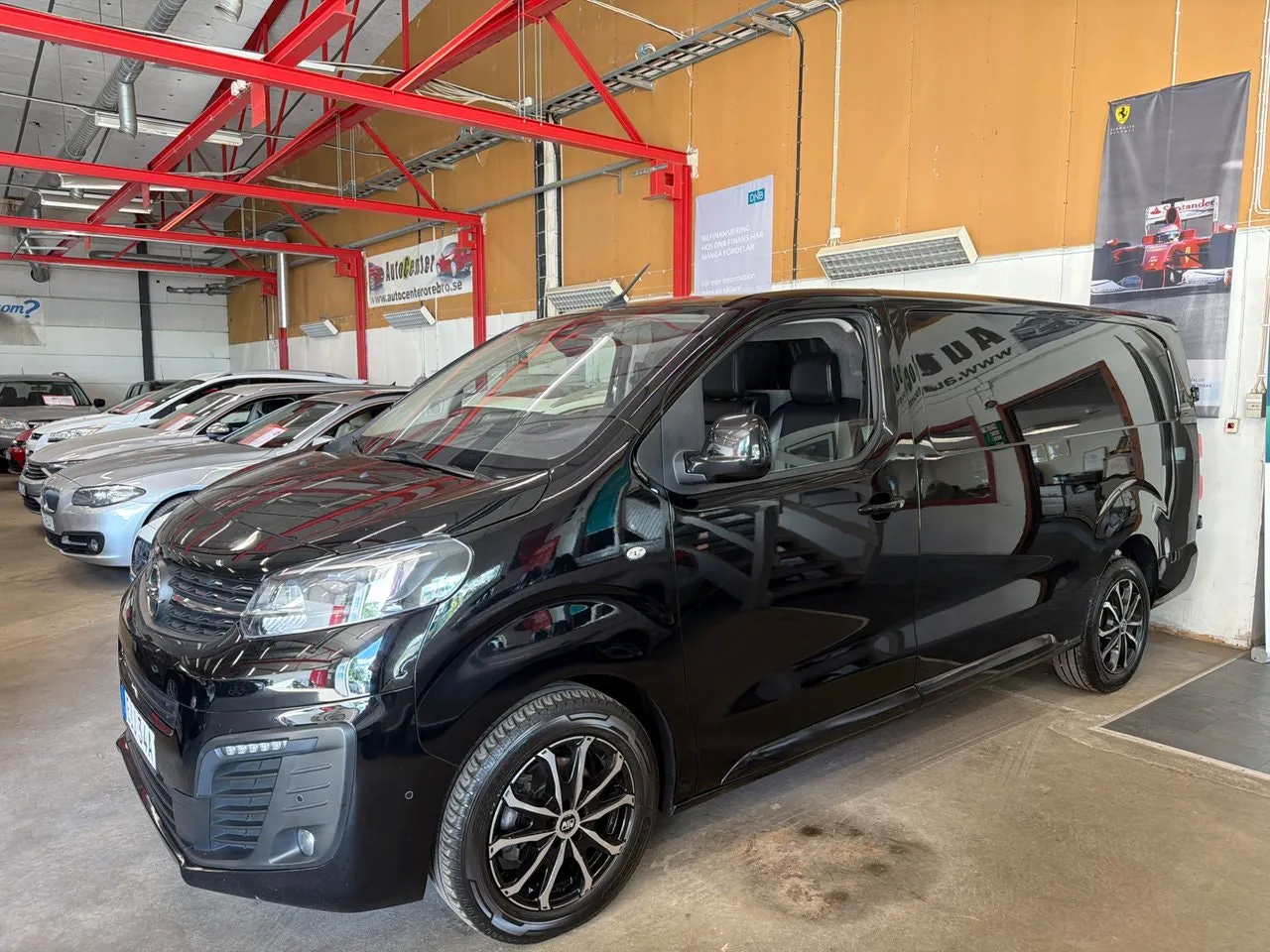 Vehicle image 20