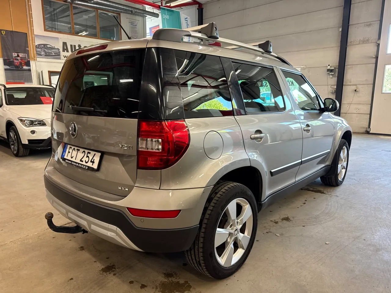 Vehicle image 5