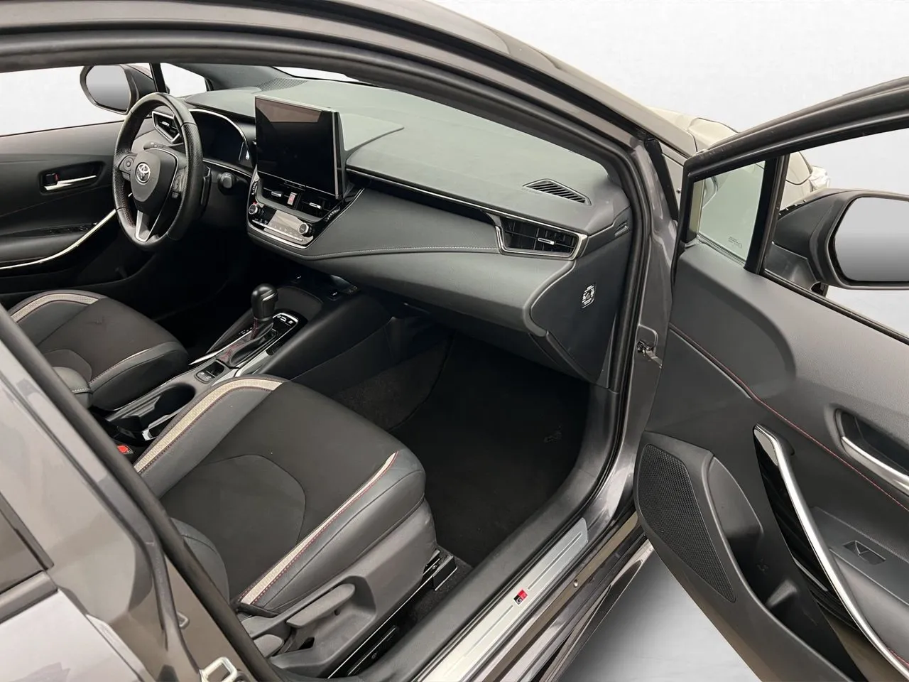 Vehicle image 11
