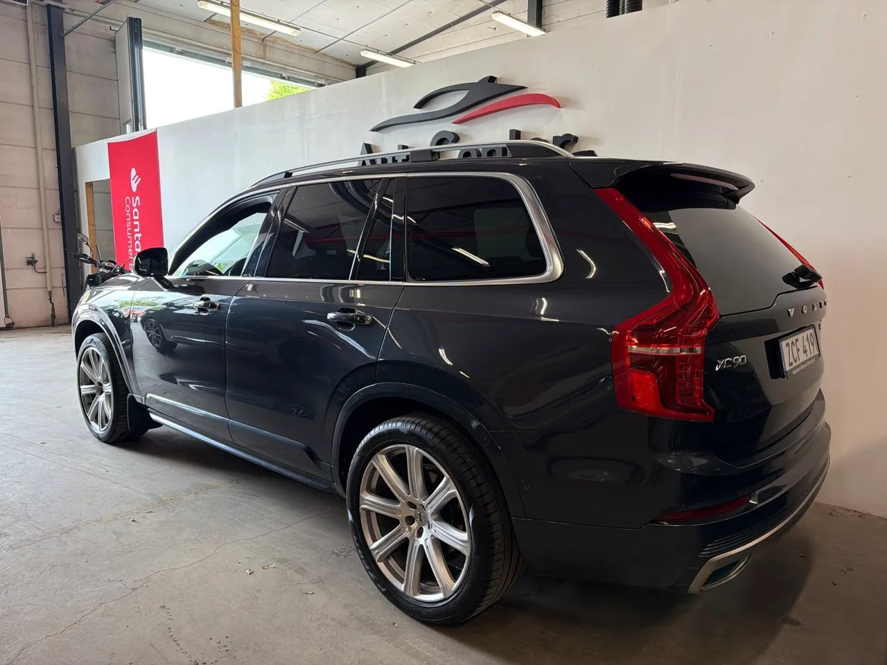 Vehicle image 7