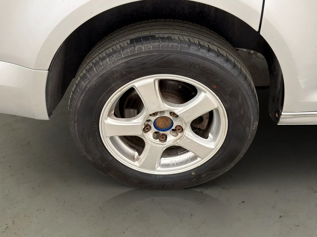 Vehicle image 30