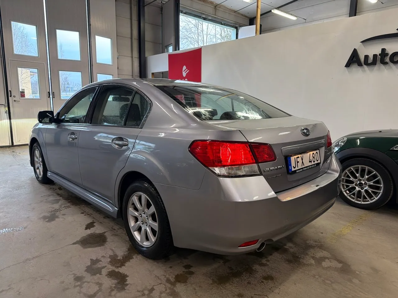 Vehicle image 4