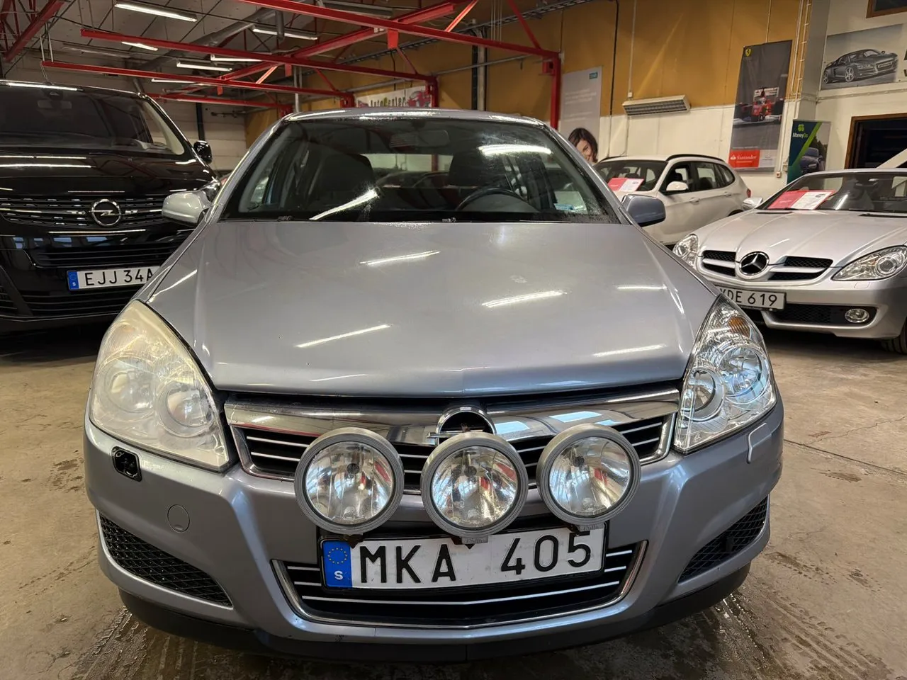 Vehicle image 1