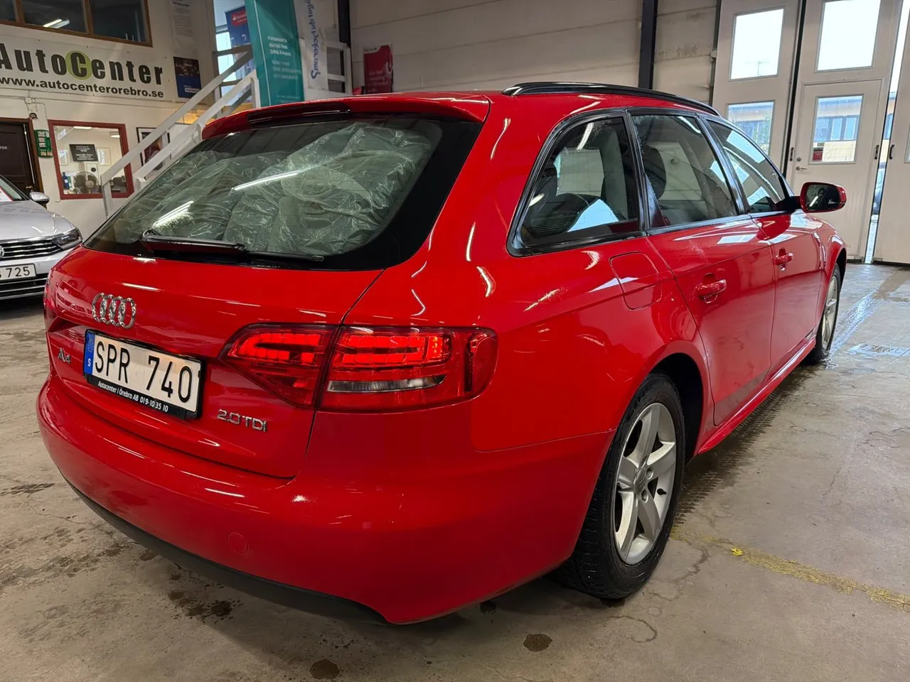 Vehicle image 6