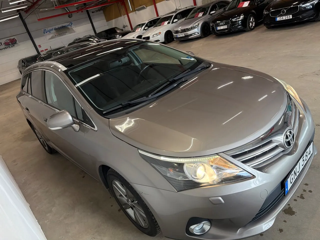 Vehicle image 6