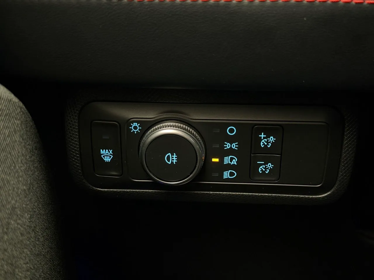 Vehicle image 27